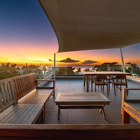 Penthouse 13 - One Bay Residence With Private Rooftop Terrace And Dip In Pool Pereybere Beach Exterior foto