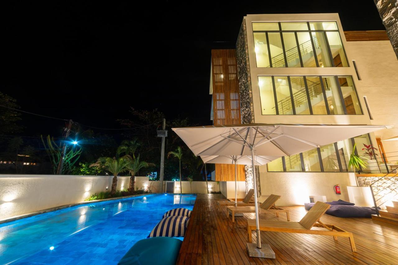 Penthouse 13 - One Bay Residence With Private Rooftop Terrace And Dip In Pool Pereybere Beach Exterior foto
